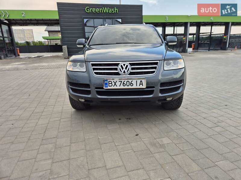 Внедорожник / Кроссовер Volkswagen Touareg 2005 в Каменец-Подольском