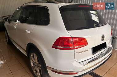 Внедорожник / Кроссовер Volkswagen Touareg 2017 в 
