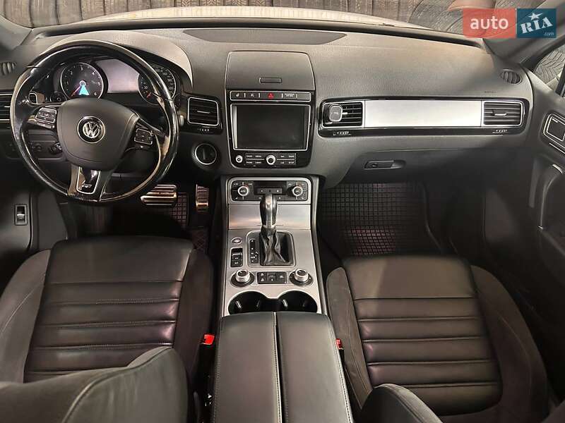Внедорожник / Кроссовер Volkswagen Touareg 2017 в Житомире