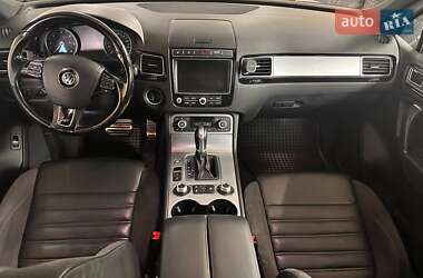 Внедорожник / Кроссовер Volkswagen Touareg 2017 в 