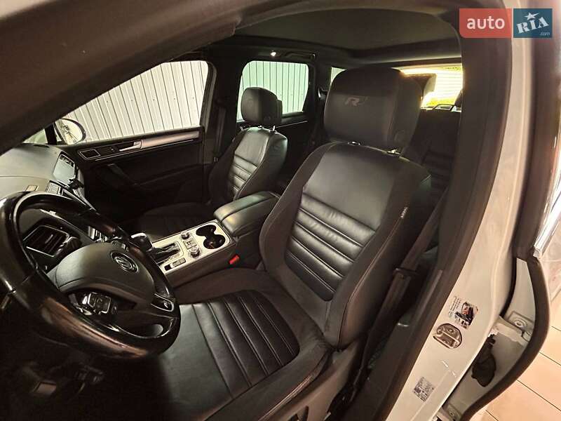 Внедорожник / Кроссовер Volkswagen Touareg 2017 в Житомире