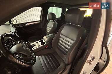 Внедорожник / Кроссовер Volkswagen Touareg 2017 в 