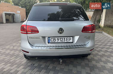 Внедорожник / Кроссовер Volkswagen Touareg 2012 в 