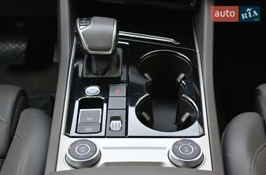 Внедорожник / Кроссовер Volkswagen Touareg 2019 в 