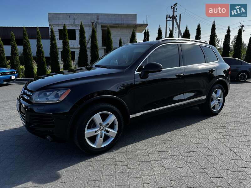 Внедорожник / Кроссовер Volkswagen Touareg 2012 в Ивано-Франковске