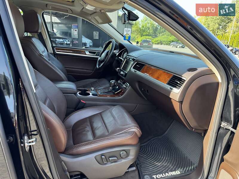 Внедорожник / Кроссовер Volkswagen Touareg 2012 в Ивано-Франковске
