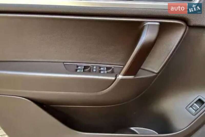 Внедорожник / Кроссовер Volkswagen Touareg 2015 в Ивано-Франковске