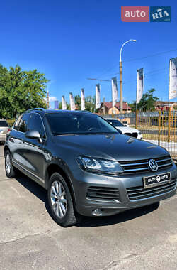 Внедорожник / Кроссовер Volkswagen Touareg 2014 в 