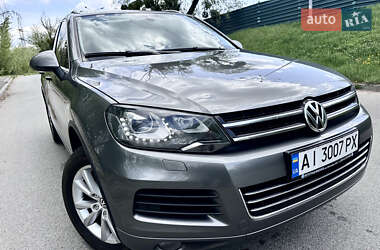 Внедорожник / Кроссовер Volkswagen Touareg 2014 в Киеве
