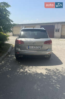 Внедорожник / Кроссовер Volkswagen Touareg 2016 в 