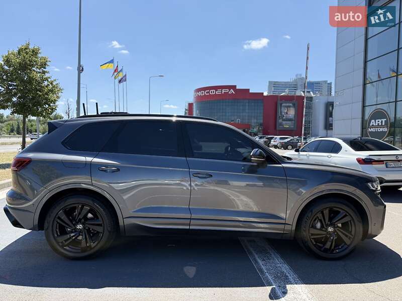 Внедорожник / Кроссовер Volkswagen Touareg 2024 в Киеве