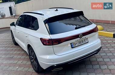 Позашляховик / Кросовер Volkswagen Touareg 2023 в 