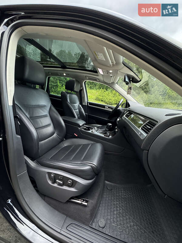 Внедорожник / Кроссовер Volkswagen Touareg 2014 в Бережанах