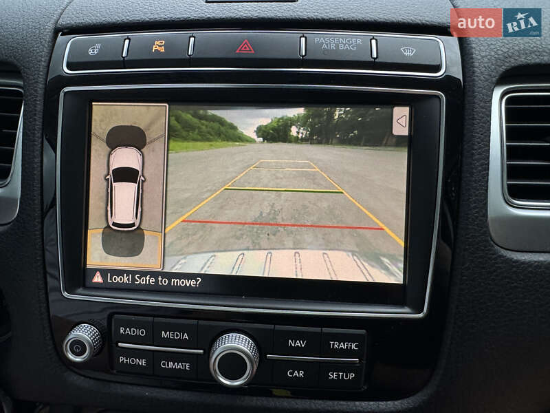 Внедорожник / Кроссовер Volkswagen Touareg 2014 в Бережанах