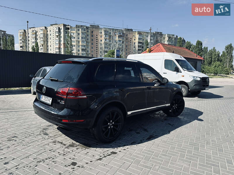 Внедорожник / Кроссовер Volkswagen Touareg 2013 в Николаеве
