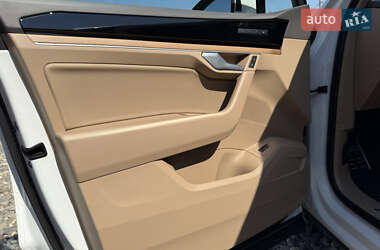 Позашляховик / Кросовер Volkswagen Touareg 2019 в 