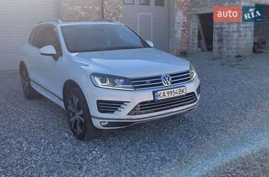 Внедорожник / Кроссовер Volkswagen Touareg 2016 в Ивано-Франковске