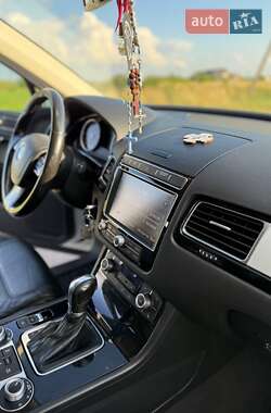 Внедорожник / Кроссовер Volkswagen Touareg 2014 в 
