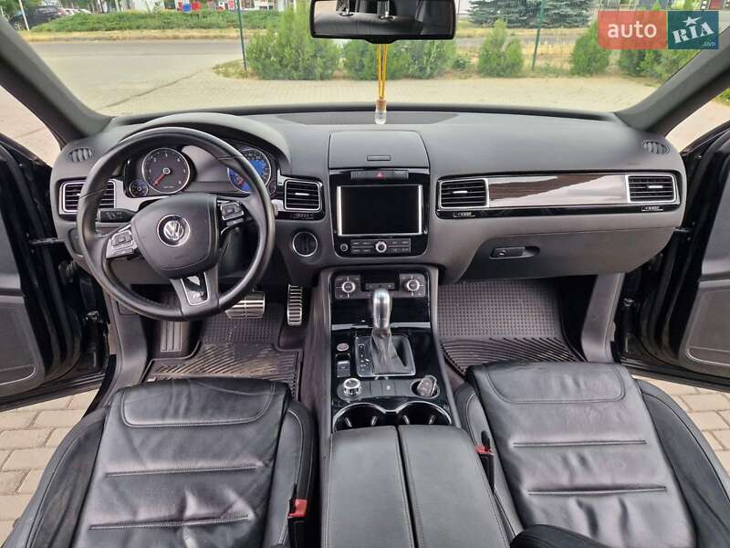 Позашляховик / Кросовер Volkswagen Touareg 2014 в Мукачевому