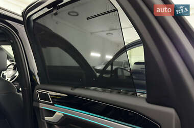 Внедорожник / Кроссовер Volkswagen Touareg 2019 в 