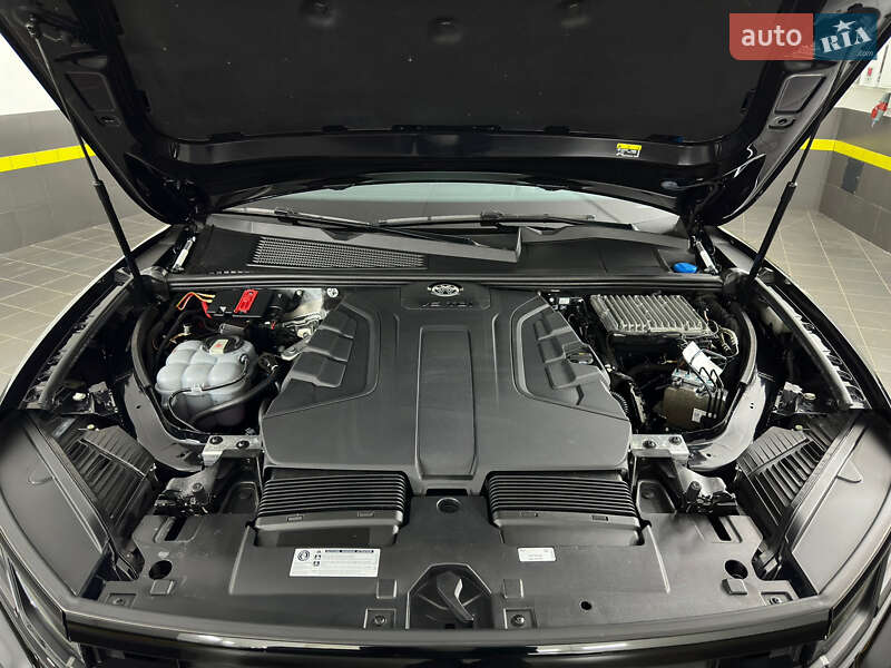 Внедорожник / Кроссовер Volkswagen Touareg 2019 в Казатине