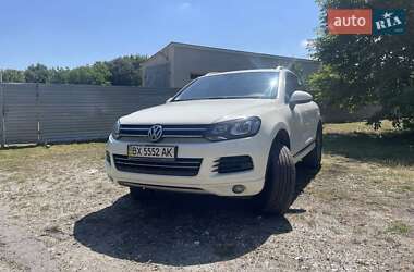 Позашляховик / Кросовер Volkswagen Touareg 2011 в Хмельницькому