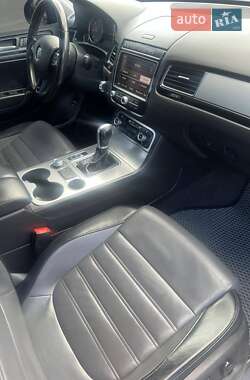 Позашляховик / Кросовер Volkswagen Touareg 2016 в 