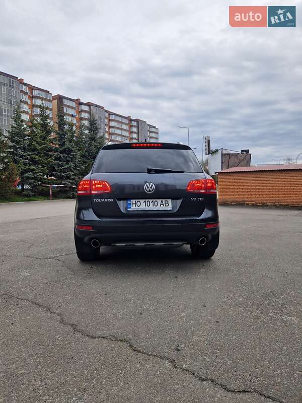 Внедорожник / Кроссовер Volkswagen Touareg 2012 в Тернополе