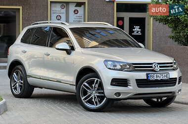 Внедорожник / Кроссовер Volkswagen Touareg 2012 в 