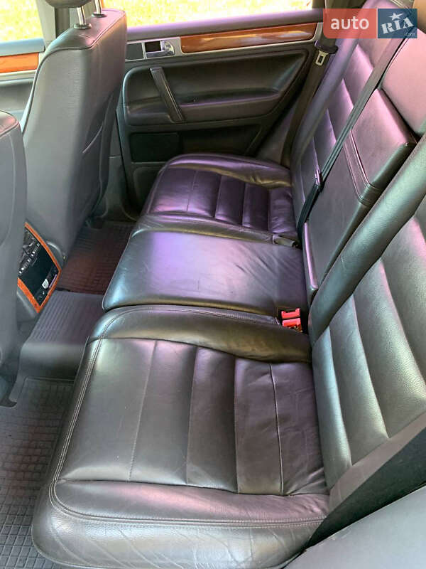 Позашляховик / Кросовер Volkswagen Touareg 2006 в Луцьку