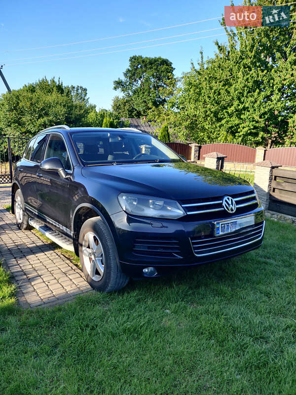 Внедорожник / Кроссовер Volkswagen Touareg 2011 в Тернополе