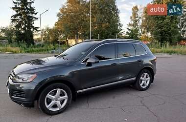 Внедорожник / Кроссовер Volkswagen Touareg 2013 в 
