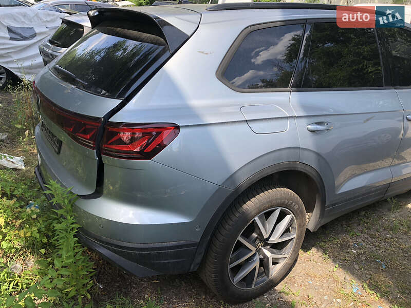 Внедорожник / Кроссовер Volkswagen Touareg 2024 в Киеве