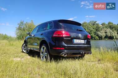 Позашляховик / Кросовер Volkswagen Touareg 2011 в 