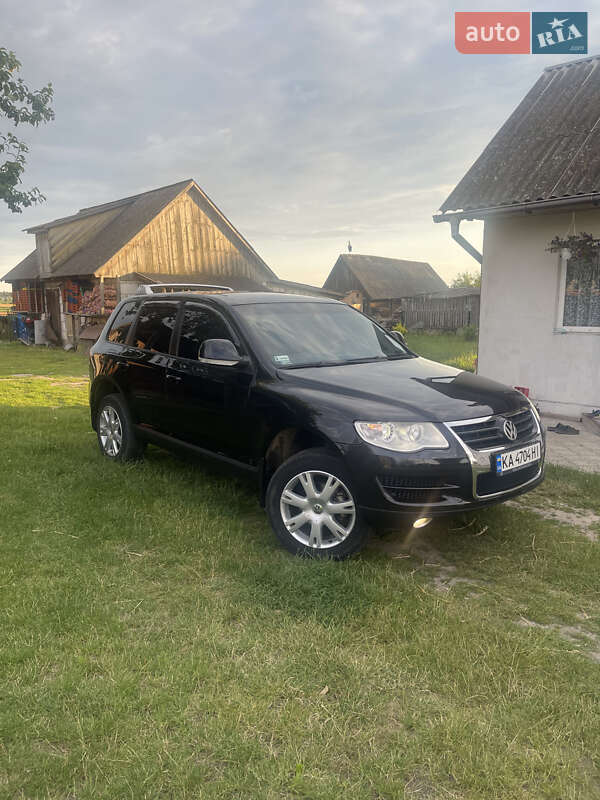 Внедорожник / Кроссовер Volkswagen Touareg 2008 в Киеве