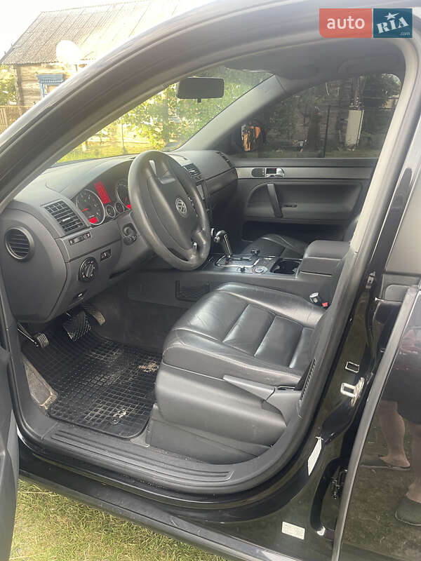 Внедорожник / Кроссовер Volkswagen Touareg 2008 в Киеве