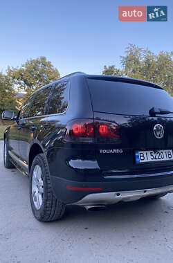 Внедорожник / Кроссовер Volkswagen Touareg 2006 в 