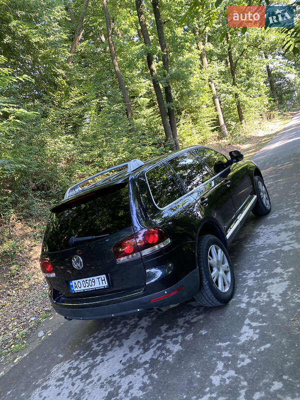 Позашляховик / Кросовер Volkswagen Touareg 2008 в Тячеві