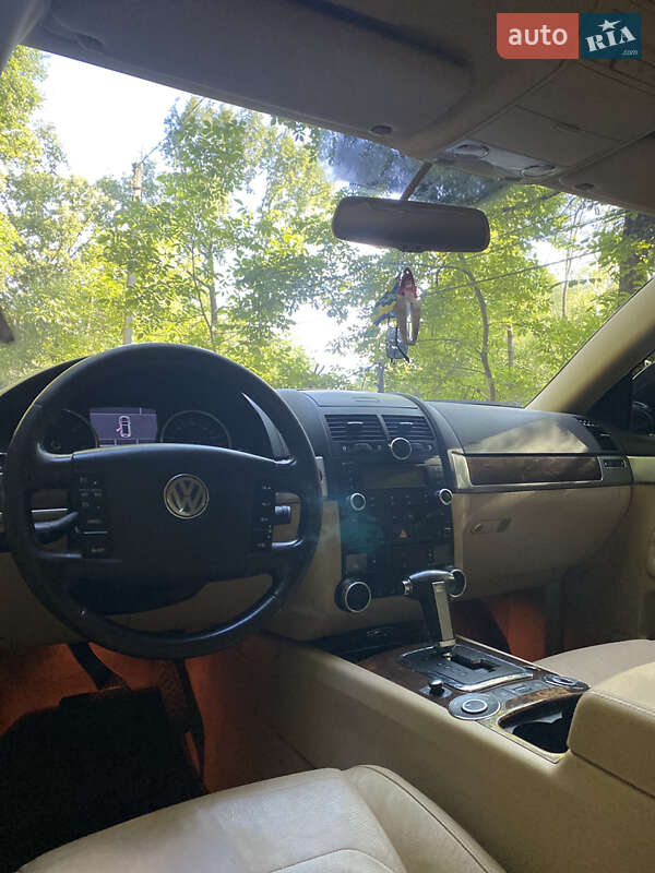 Позашляховик / Кросовер Volkswagen Touareg 2008 в Тячеві