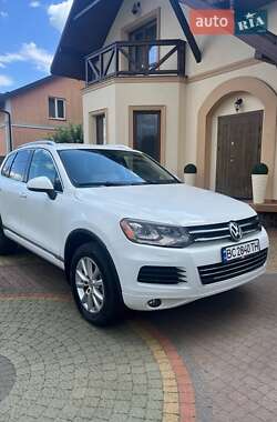 Внедорожник / Кроссовер Volkswagen Touareg 2014 в Стрые