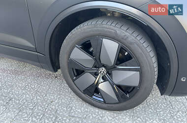 Внедорожник / Кроссовер Volkswagen Touareg 2024 в 