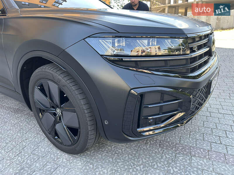 Внедорожник / Кроссовер Volkswagen Touareg 2024 в Запорожье