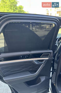 Внедорожник / Кроссовер Volkswagen Touareg 2024 в 
