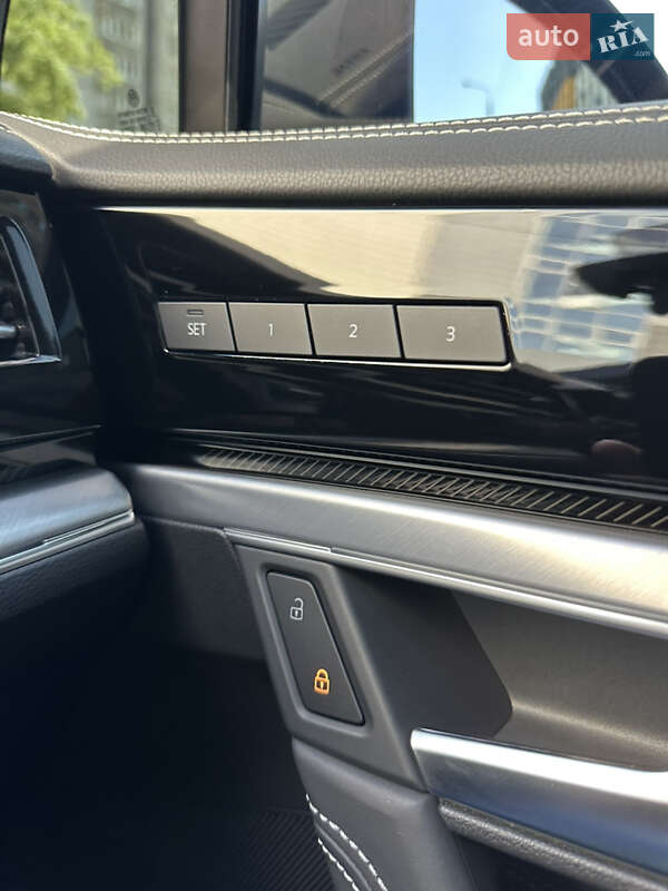 Внедорожник / Кроссовер Volkswagen Touareg 2024 в Запорожье