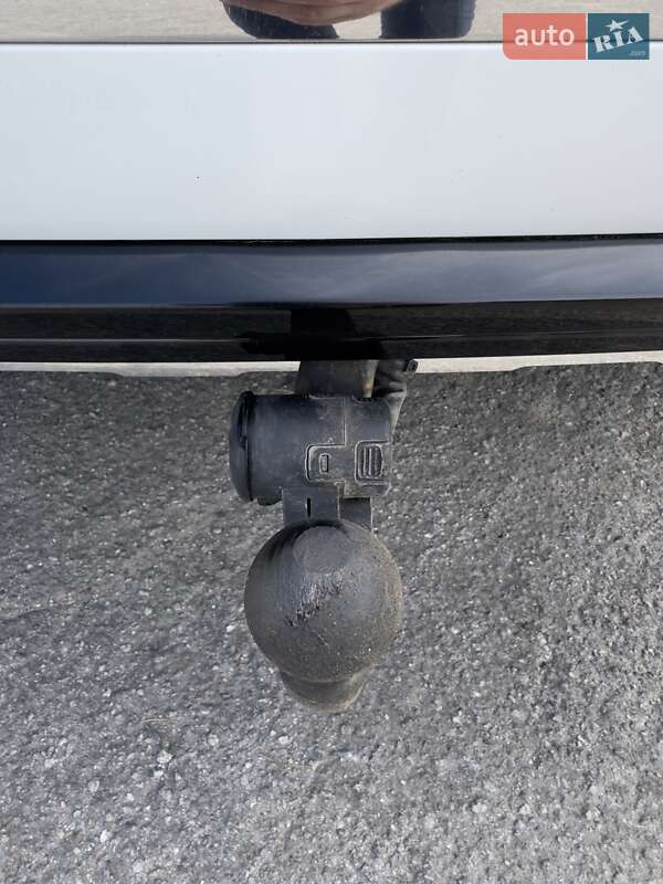 Внедорожник / Кроссовер Volkswagen Touareg 2017 в Киеве