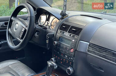 Внедорожник / Кроссовер Volkswagen Touareg 2002 в 