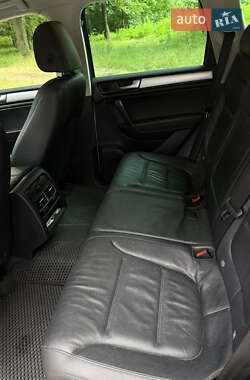 Внедорожник / Кроссовер Volkswagen Touareg 2014 в 