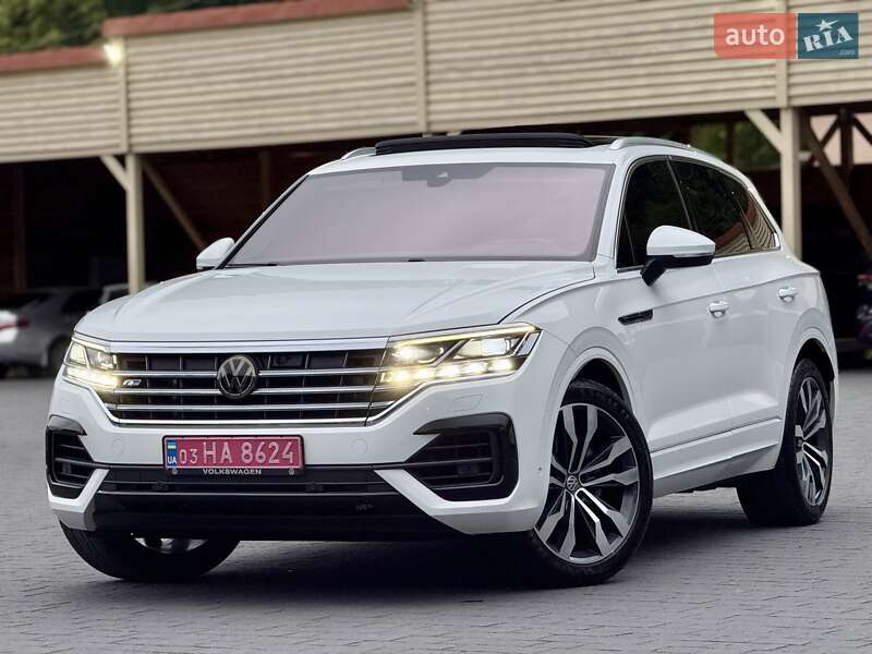 Позашляховик / Кросовер Volkswagen Touareg 2019 в Хусті