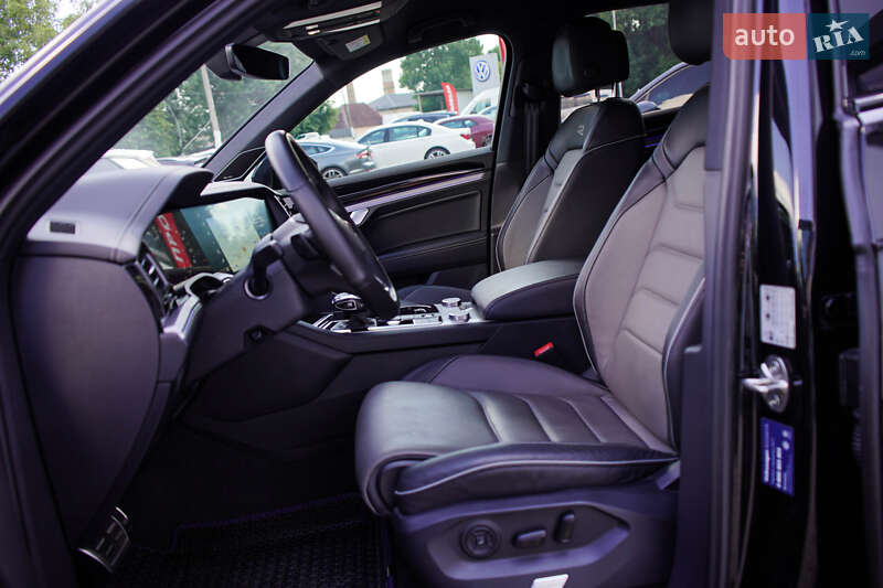 Позашляховик / Кросовер Volkswagen Touareg 2023 в Житомирі