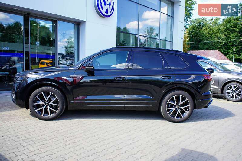 Позашляховик / Кросовер Volkswagen Touareg 2023 в Житомирі